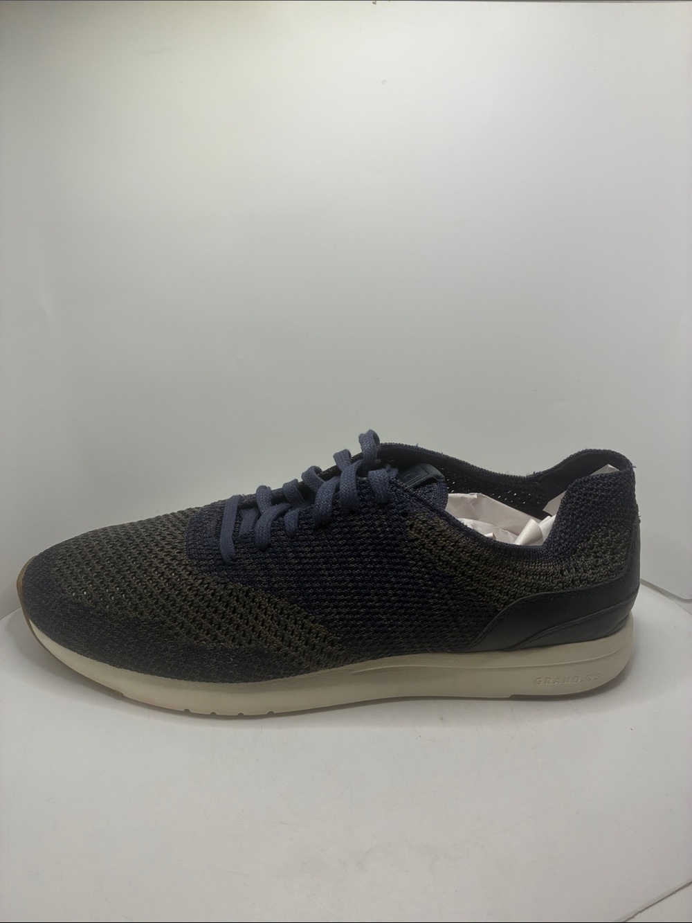 COLE HAAN MEN’S RUNNER STITCH LITE
LOW TOP/ OXFORD SIZE 11M/ INJECTION MOLDED